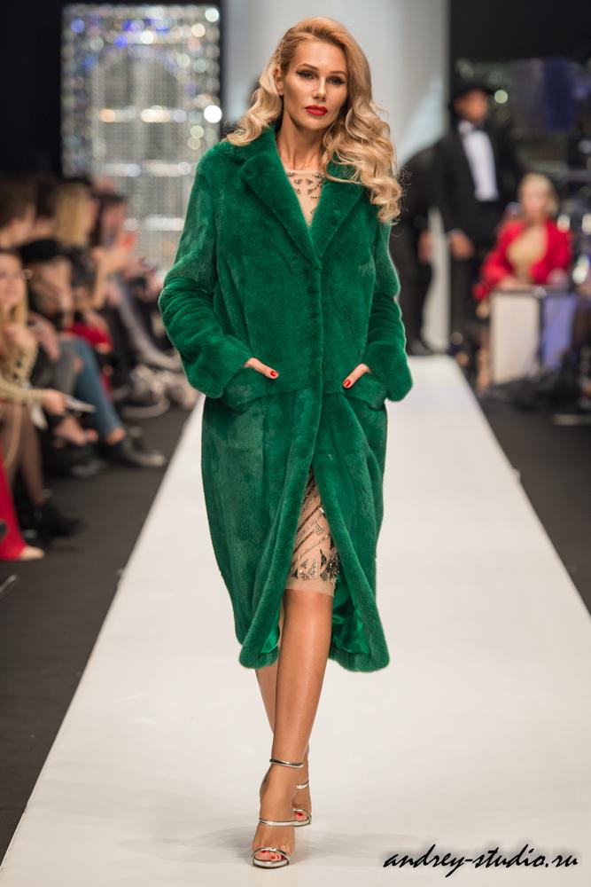 Показ новой коллекции меха JULIA DILUA на Неделе Высокой моды Mercedes - Benz Fashion Week Russia 2017/18