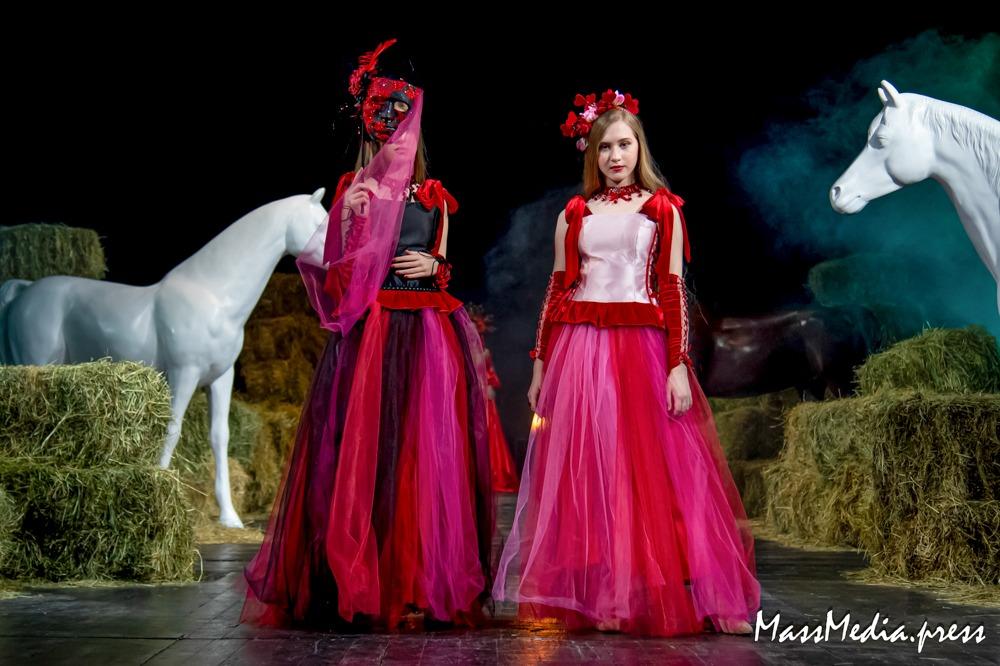Показ новой коллекции Светланы Грилео на Magic Fashion Week 2023